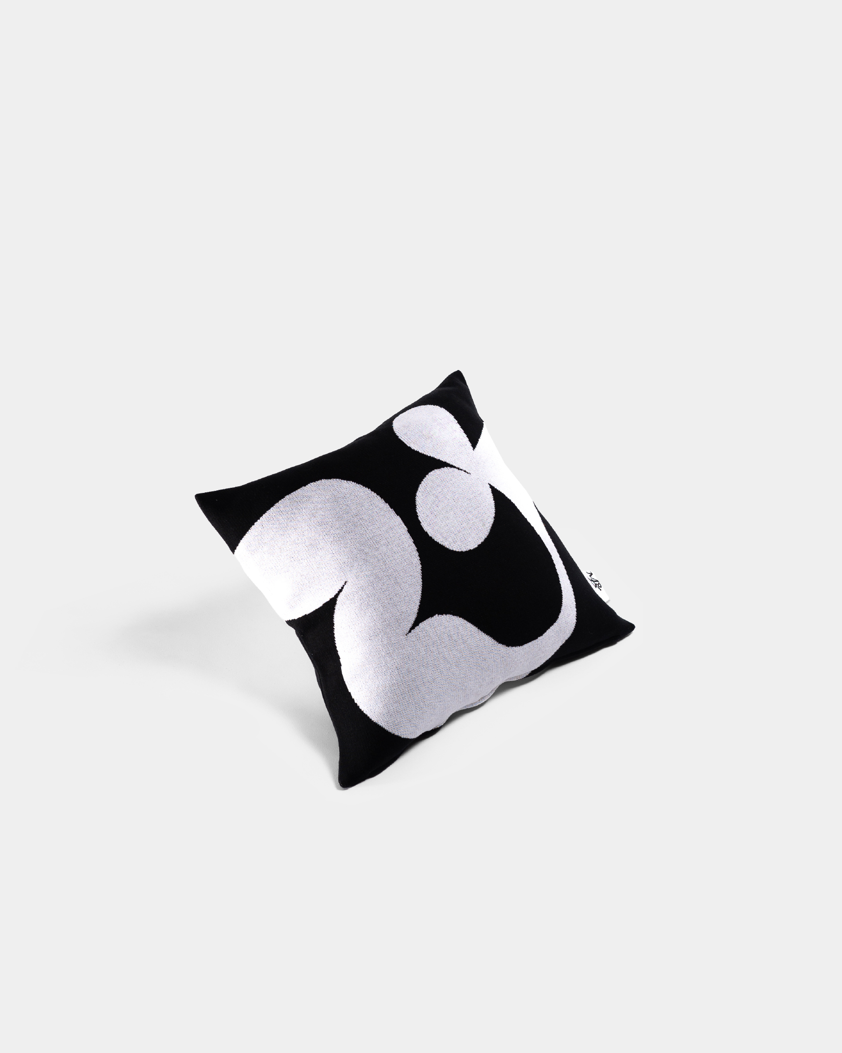 Cushion LETTER Mikol kov Drobn 